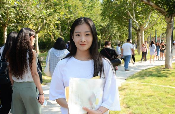 大一新生晒“包厢式宿舍”，让人羡慕不已，网友直言复读来得及吗