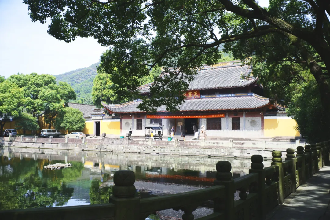 别再说什么小京都了,宁波这些寺庙来打脸了