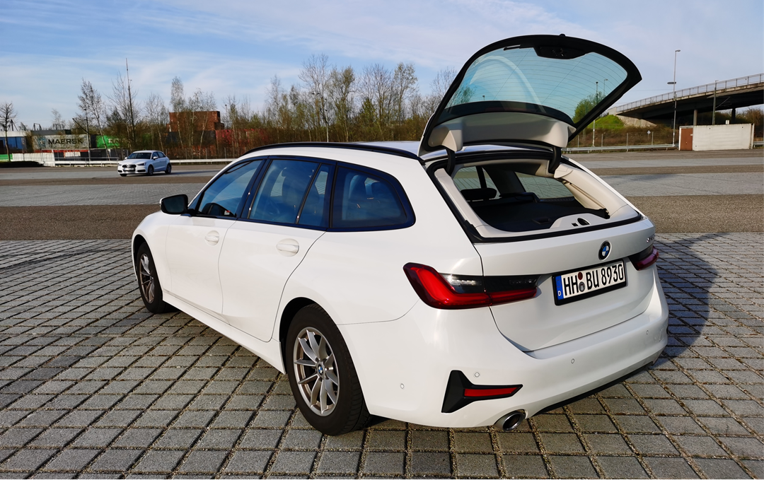 试驾欧洲最畅销宝马车320d Touring：就这！？
