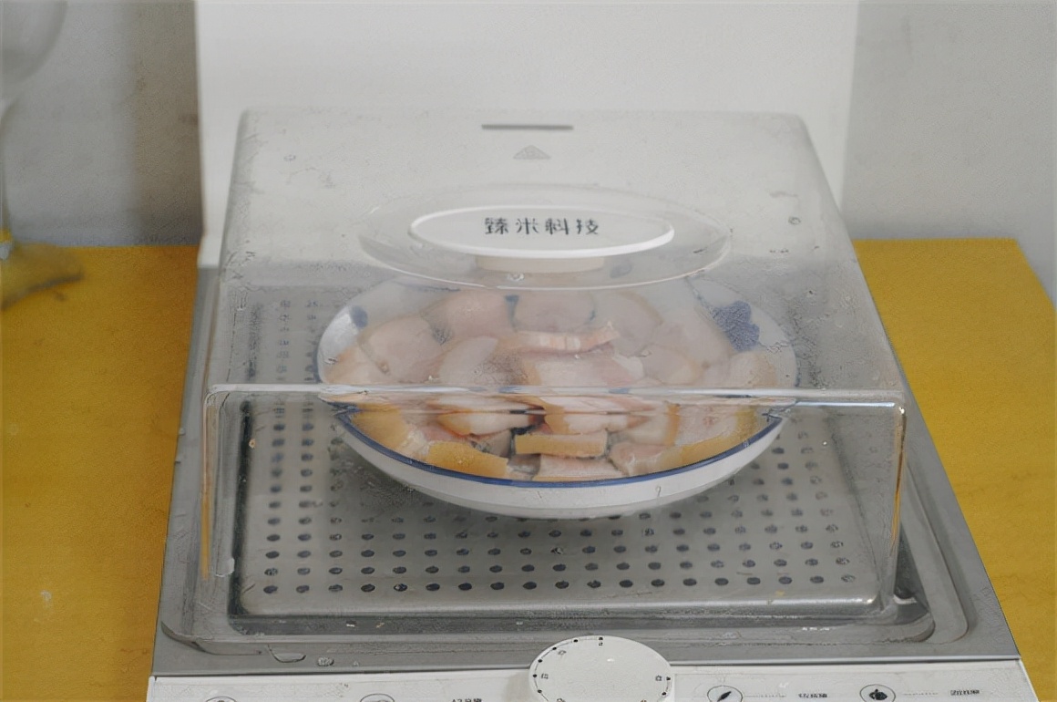 湖南妹子教你做回锅肉，不油不腻入口即化，冬天吃它最解馋