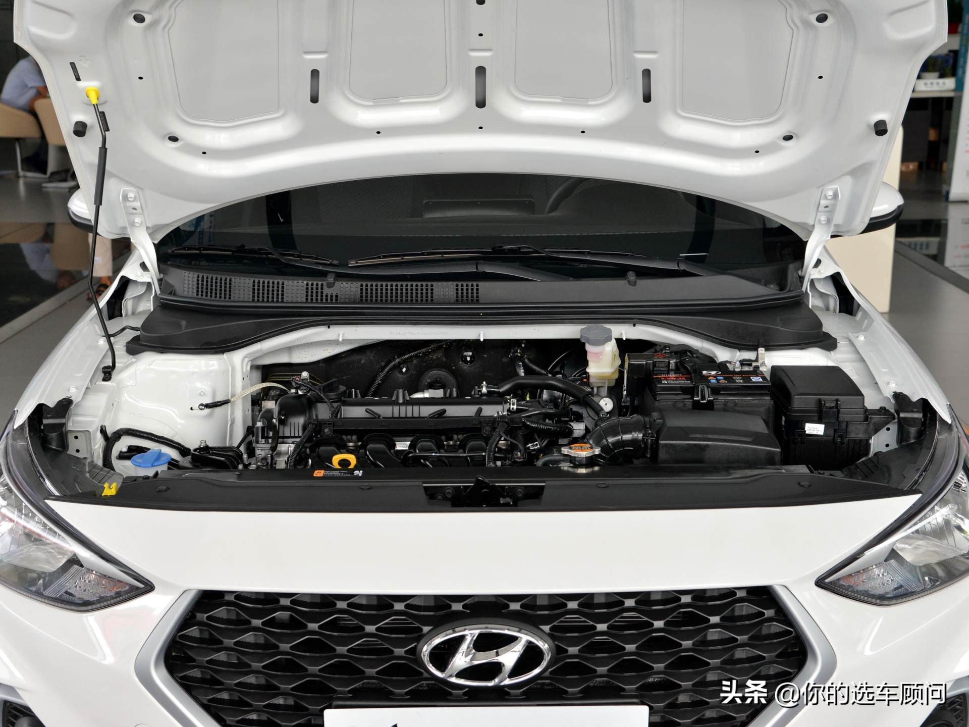 5.6L低油耗！价格实惠毛病少，三厢合资家轿，实拍悦动