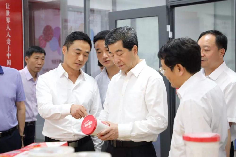 卫龙辣条创业历史简介卫龙辣条品牌成长史分析