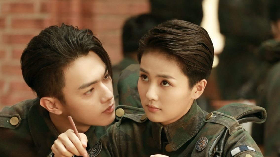 《烈火军校》:表面放荡不羁的顾燕帧,背后藏着深情无限