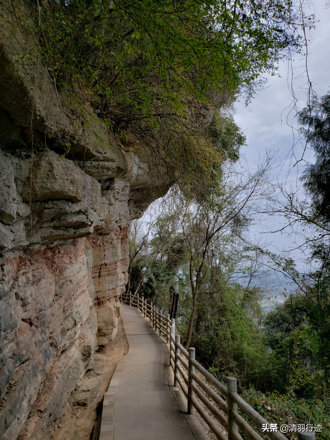 四川隐藏一处4A景区，山势如柱离成都170公里，是登山好去处