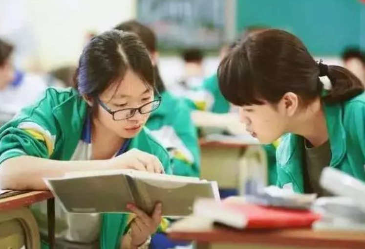 高中生补课和不补课，差别真不是一星半点，成绩可以说明一切