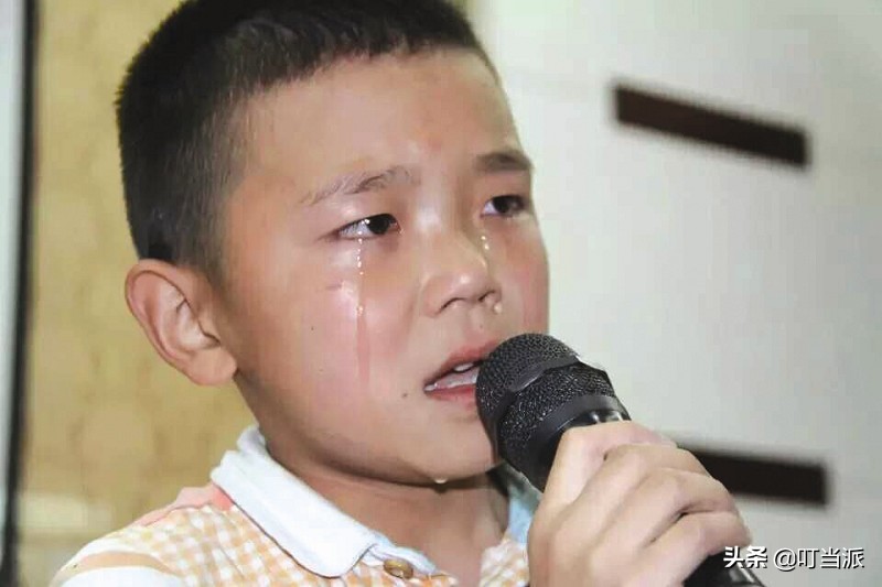 孩子爱哭,到底怎么管?4步帮娃控制情绪,父母越早知道越好