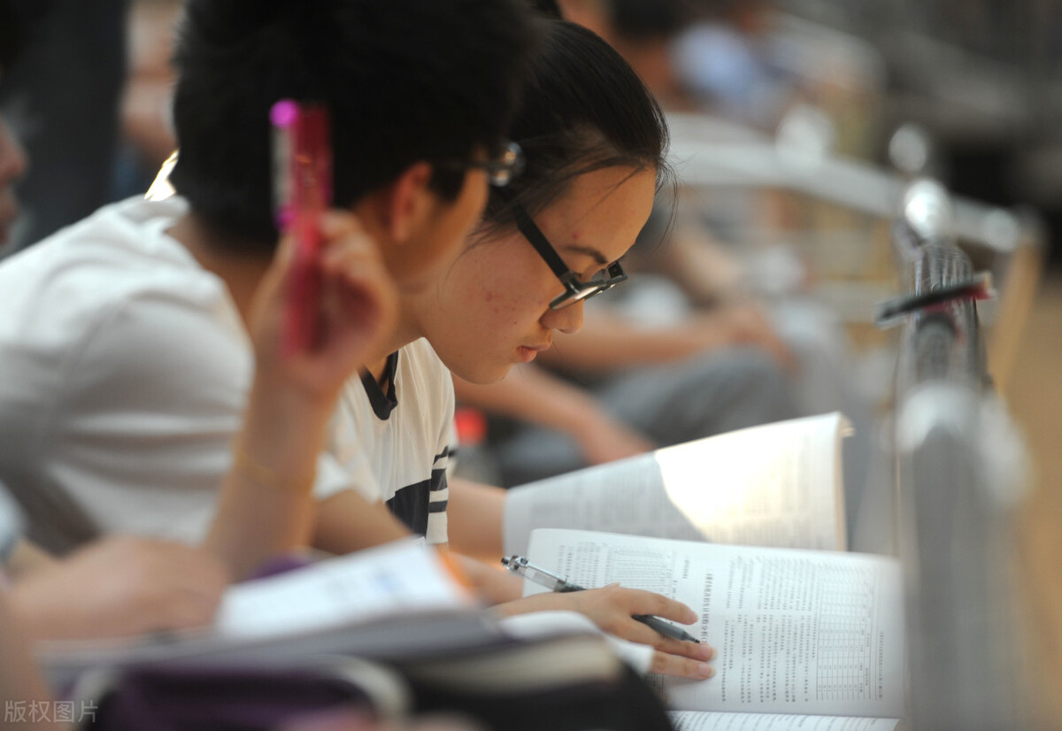 高考志愿填报：滑档、退档、补录、选学校和专业…这些你需要知道