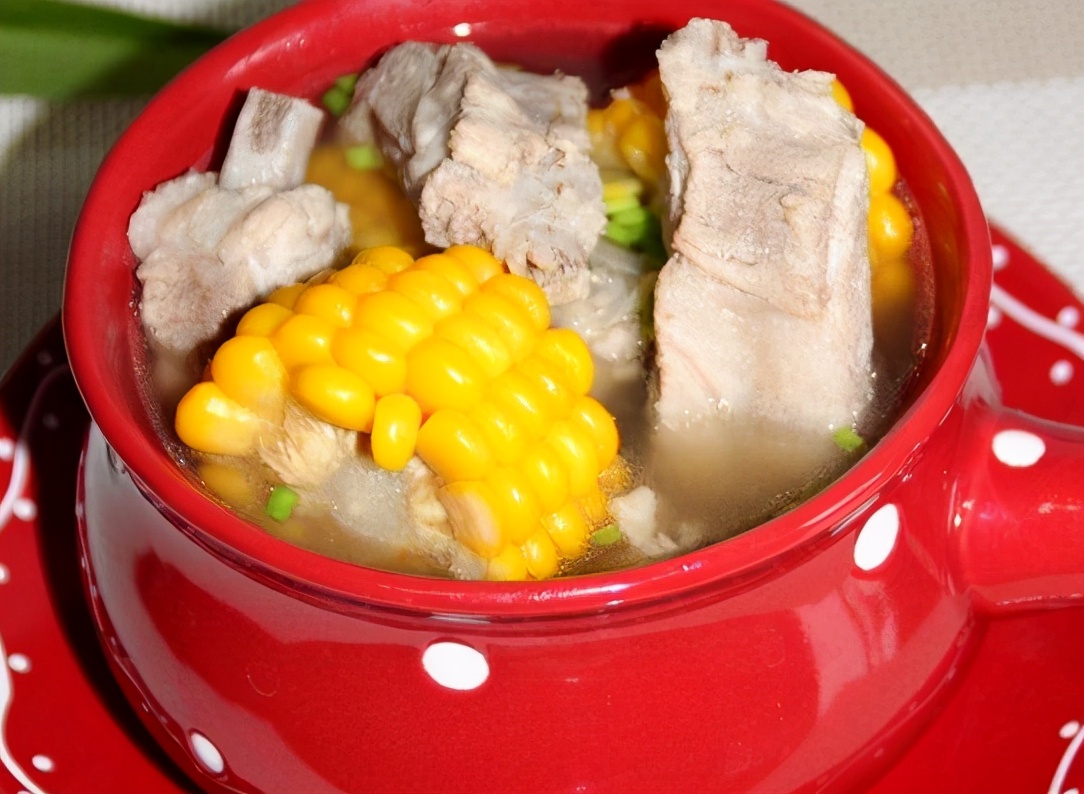 排骨汤怎么炖最好喝？记住4个小细节，汤鲜肉嫩，清爽不油腻