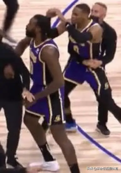 詹姆斯被禁赛1场（受联盟处罚曝光）