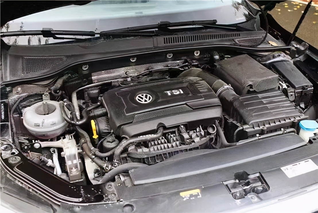 帕萨特和迈腾是双胞胎不好选？那是你没仔细研究