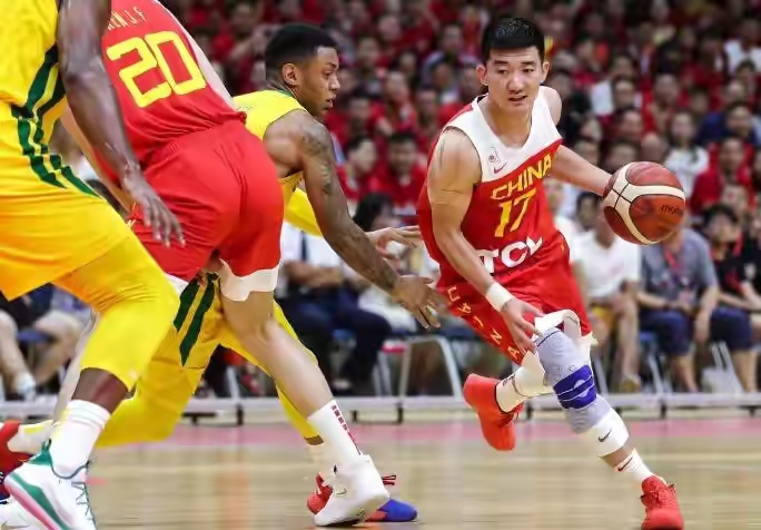 郭艾伦加入哪些nba(后卫8选4！悬念大！郭艾伦领衔进入中国男篮12人大名单)