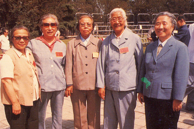 49年新中国成立后，十大元帅夫人担任什么职务，1955年有几人授衔