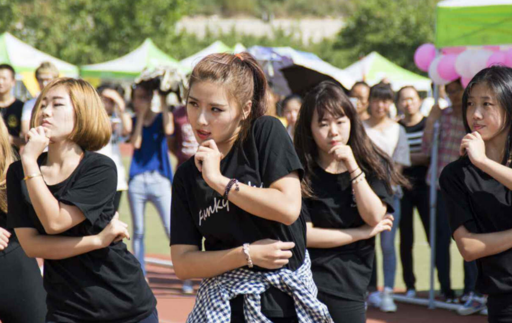 大学校园中的“假努力”行为，多半是无用功，学生：考前恶补算吗