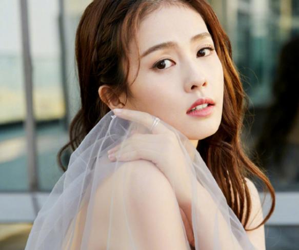 术业要专攻？就佩服中专毕业的赵丽颖和白鹿能在圈内占据“一姐”