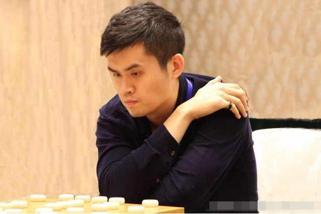 象棋马怎么算蹩脚视频（大师下象棋的技巧）