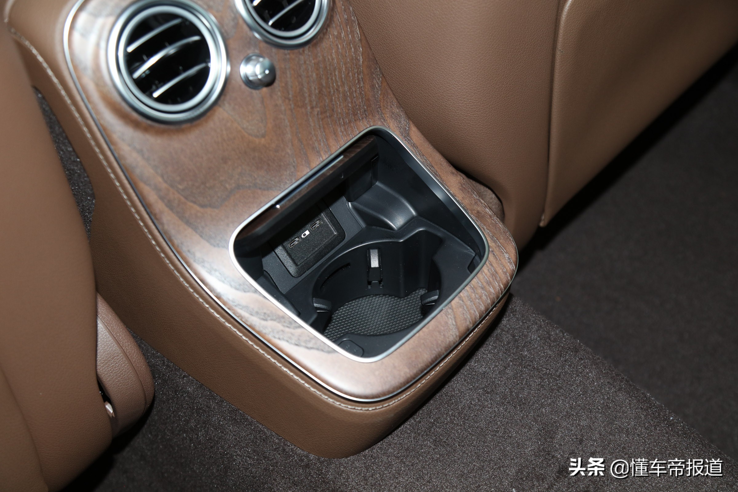 新车 |“好大哥的小老弟”，详解北京奔驰新款E级长轴距轿车