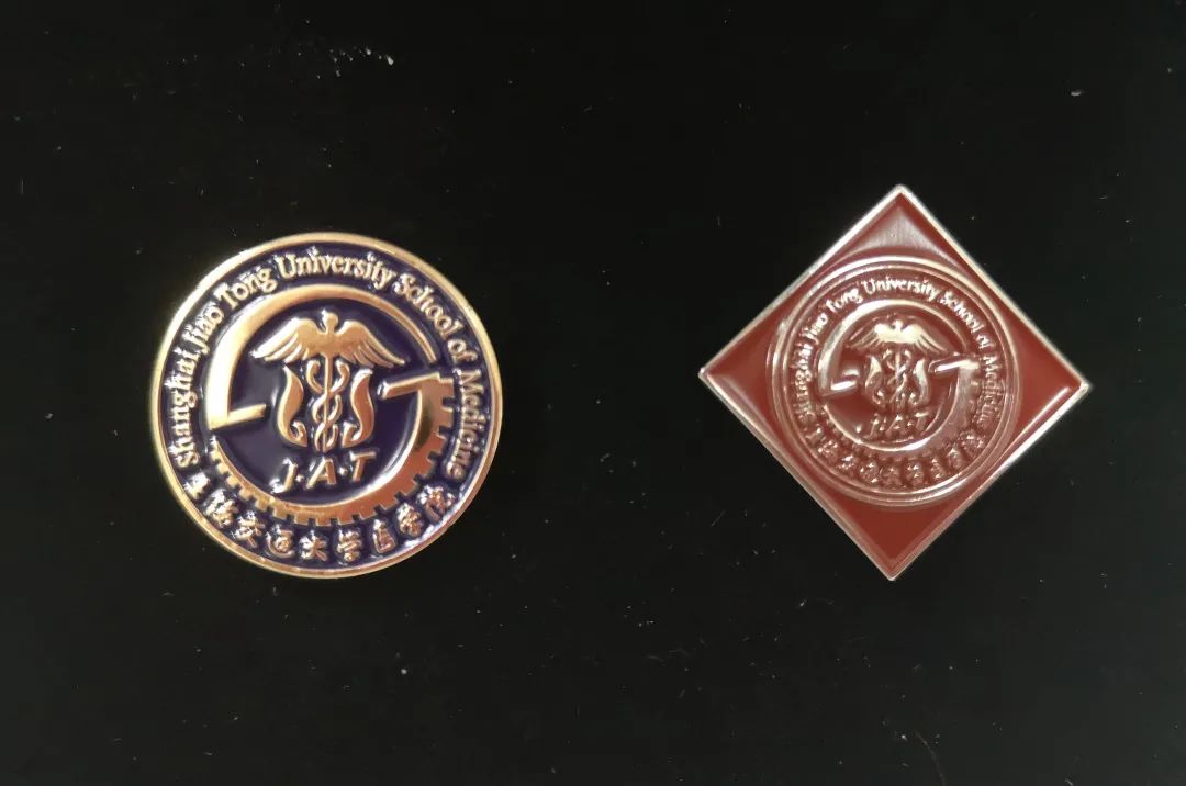 毕业快乐！沪上39所院校的毕业礼品，你最心仪哪种？