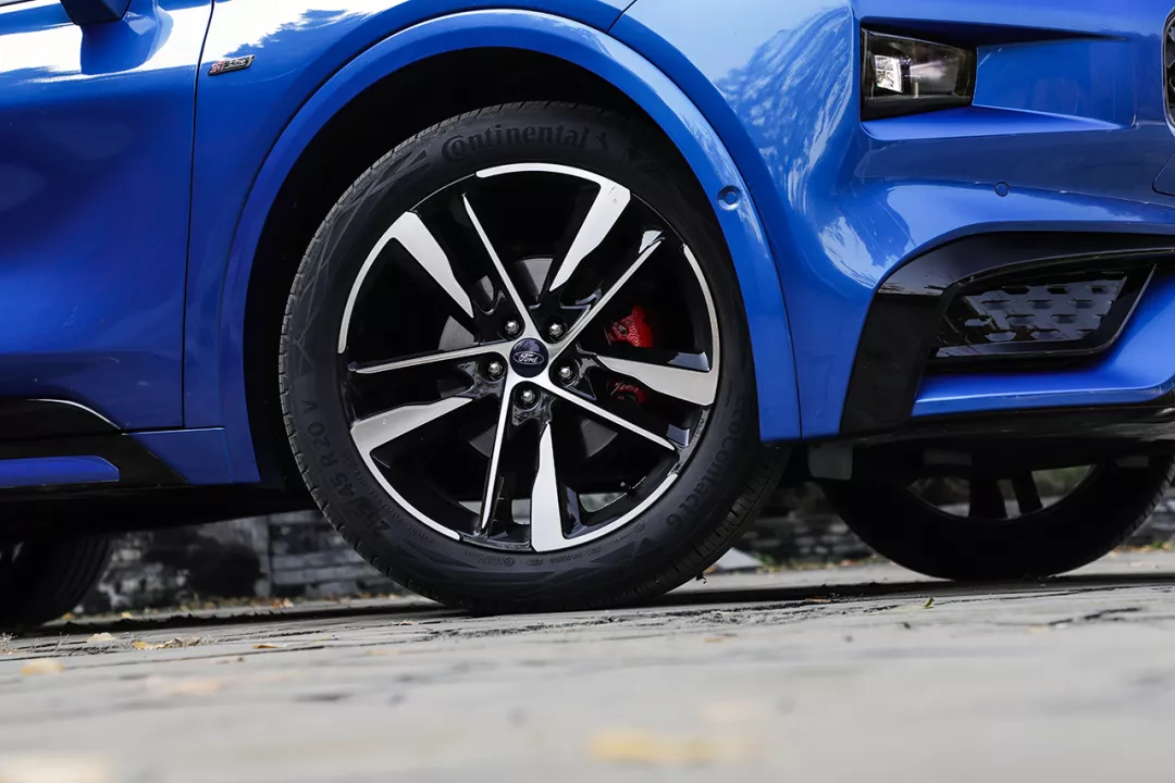 238马力+8AT！颜值不输宝马X4，这辆SUV福特EVOS本月上市