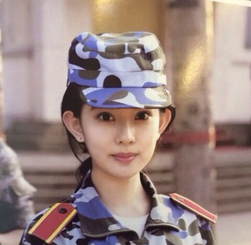 "北影校花"孟子义的上位史,与低情商的背后真相