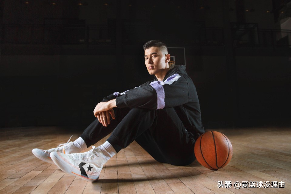 匡威签了哪些nba明星(阿布都沙拉木签约匡威，直言要去做第一人！)