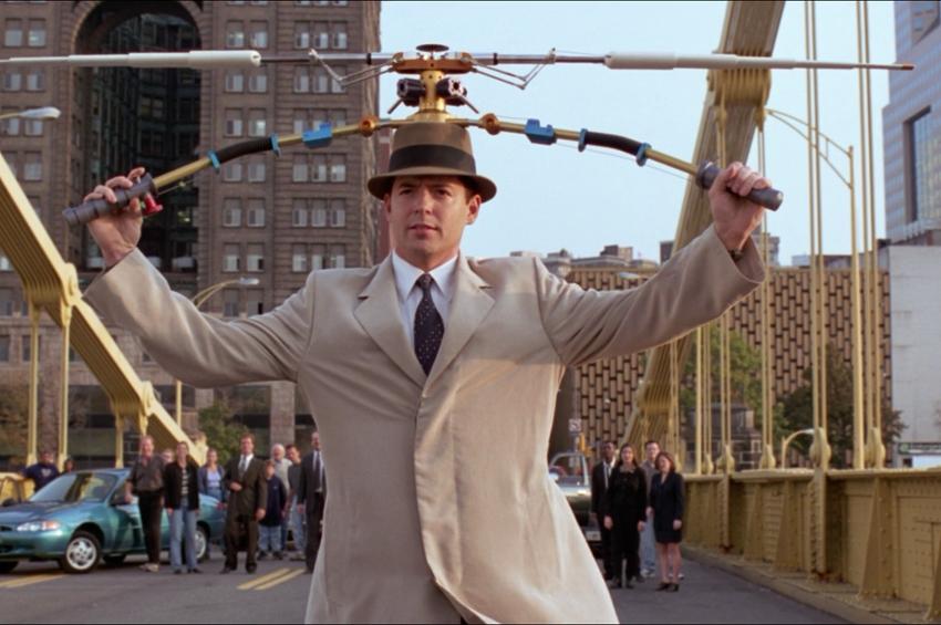 喜剧片《g型神探》小伙头顶螺旋桨,以身犯险拯救女神,成为英雄