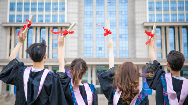 大学生实习时，不要轻易签三方协议，可能会弄丢“应届生”身份