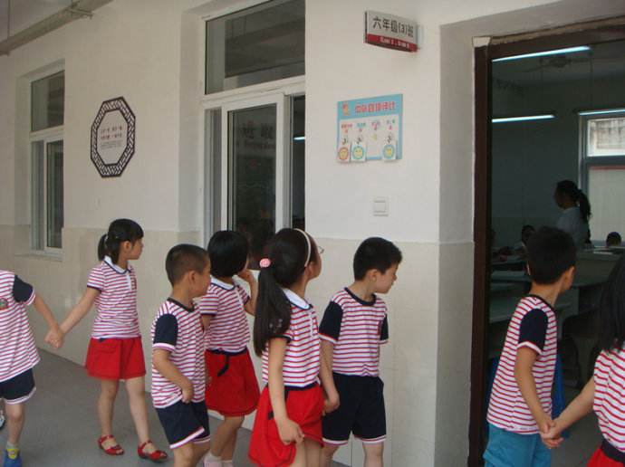 孩子学习容易走神，家长用了6个小技巧，孩子专注力提高成绩飙升