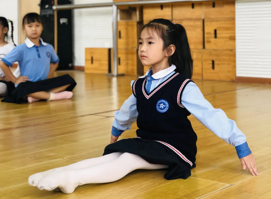 炫彩童年 汇生汇社——川大西航实小乡村学校少年宫社团开课纪实
