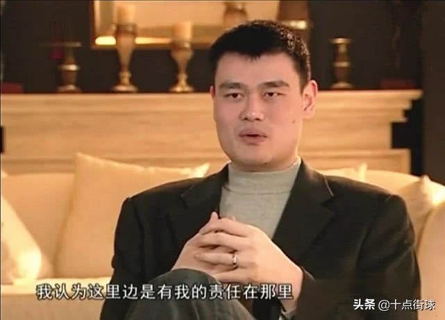 cba刘炜为什么离开上海(当年姚明和刘炜为什么会因劳资合同反目？一条短信引发的相互误解)