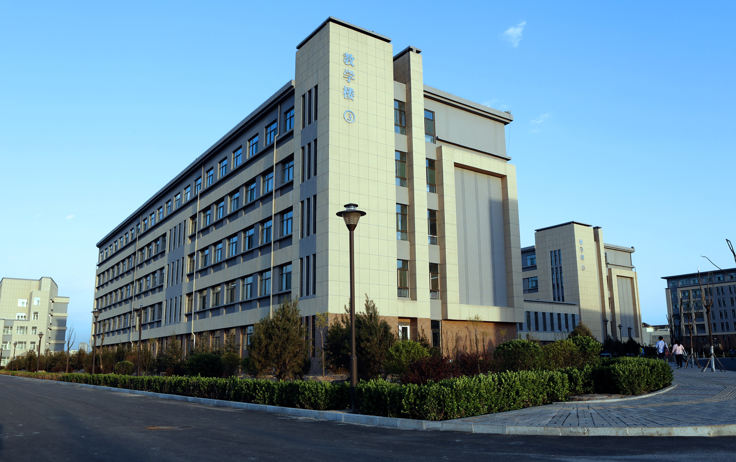 晋赣皖三省各添一所公办大学，开办方式有不同，校名学费有规律