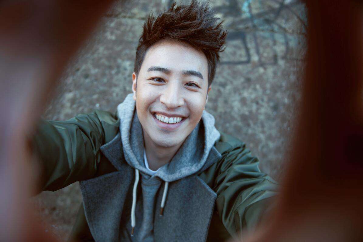 潘玮柏律师函遭网友“找茬”，格式措辞疑不规范，被嘲舍不得花钱