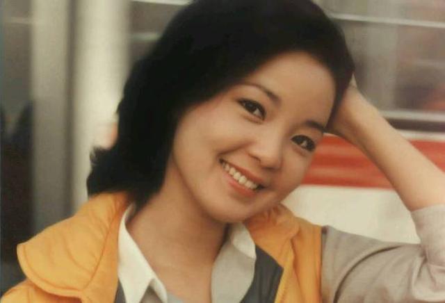 邓丽君死亡谜团：脸上的巴掌印是如何回事？