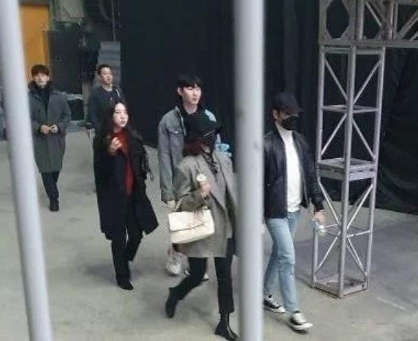 韩国女星朴信惠发文官宣怀孕结婚，将于明年1月22日嫁30岁男星