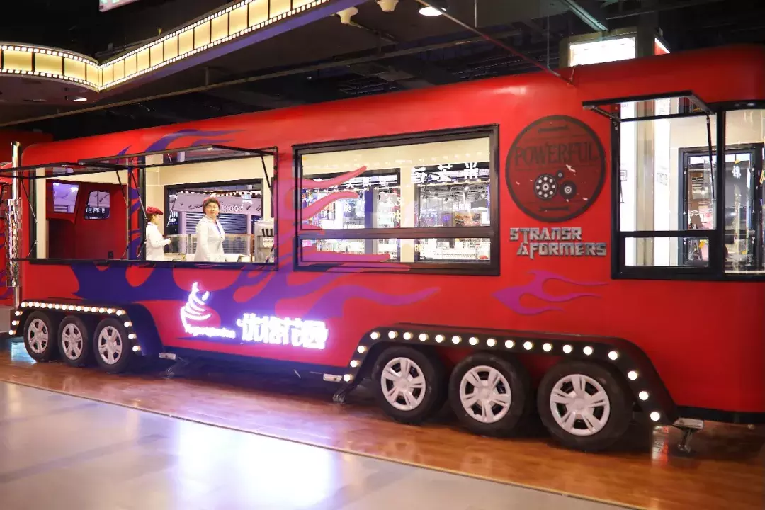 东方影都茂“光影市集”即将开业，自媒体探店先睹为快，福利等你拿