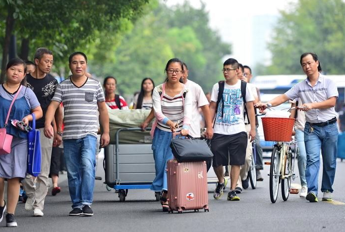 武汉高校学费涨幅太大，家长直呼上不起，快看你的学校是否在其中