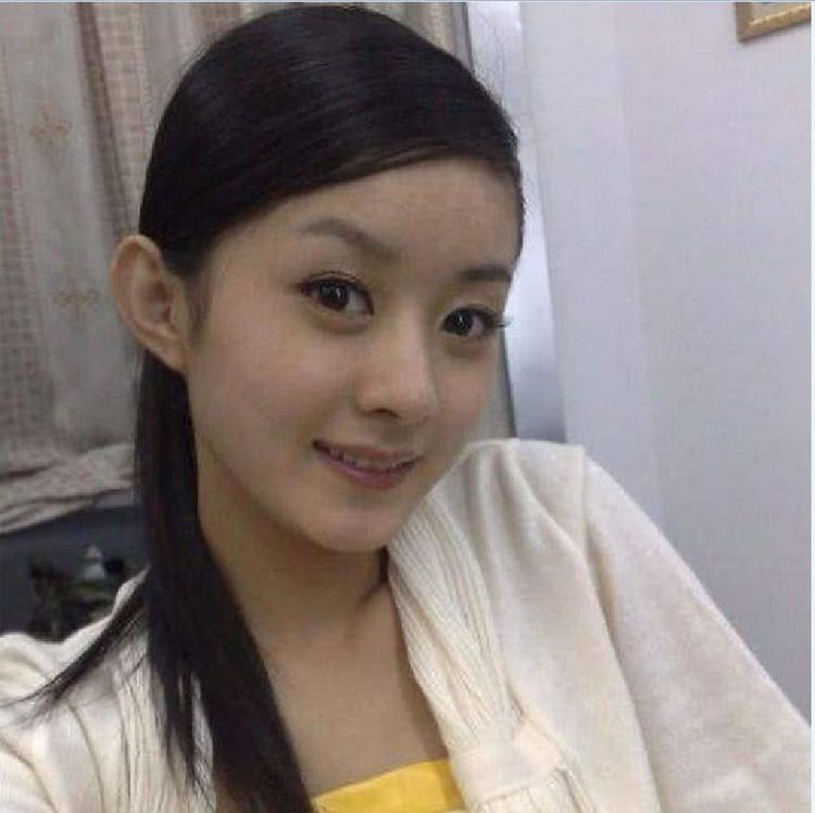 “农村姑娘”赵丽颖的成名史，以及她背后的资本版图