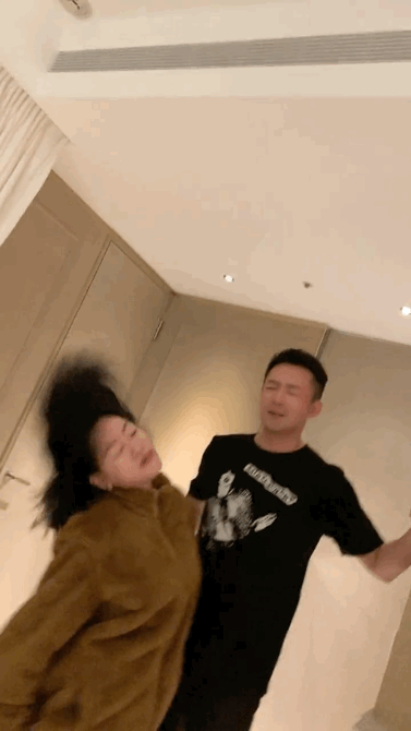 “曲终人散”的人生：大S一家忙着晒幸福，汪小菲满脸憔悴又孤单