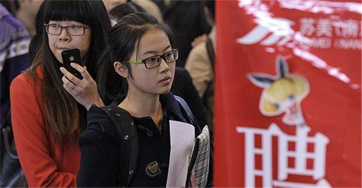 高考状元是女孩，出国留学也是女孩，女学霸越来越多，男孩去哪了