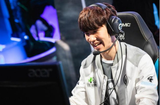 看得出不少lck赛区网友非常期待theshy能回归lck赛区