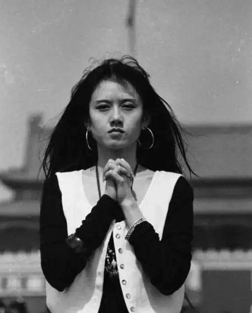 11岁差点被当童养媳，被“雪藏”10年，杨丽萍不为人知的经历