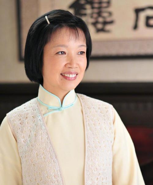 从央视主持人到特型演员,黄薇经历了4次转折