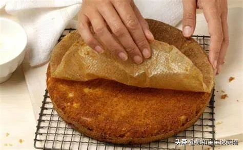 用英文教宝宝做蛋糕，打鸡蛋、搅拌面粉、打到起沫起泡，怎么说