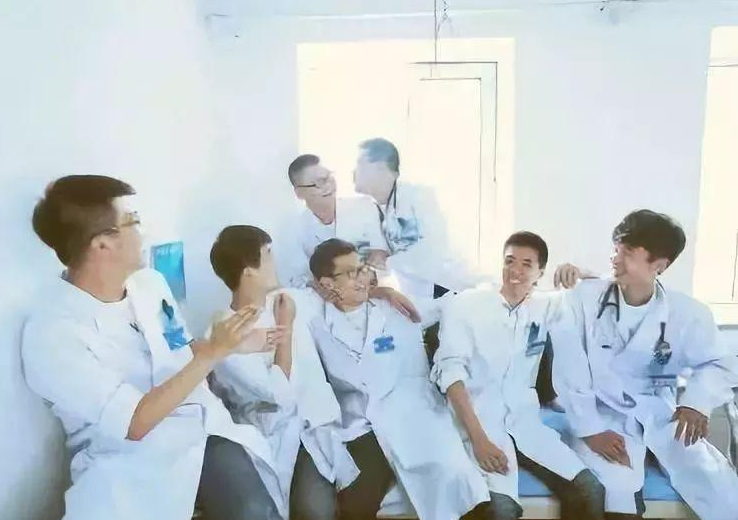 中南大有湘雅，川大有华西，高考二者的医学专业为何分数线有差距