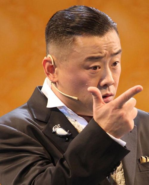从滑稽之王到人人喊打，周立波是怎么改写自己结局的