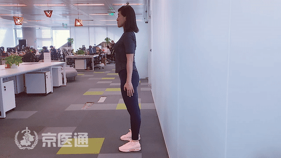 膝盖疼是什么病？积水潭专家教你1个动作判断