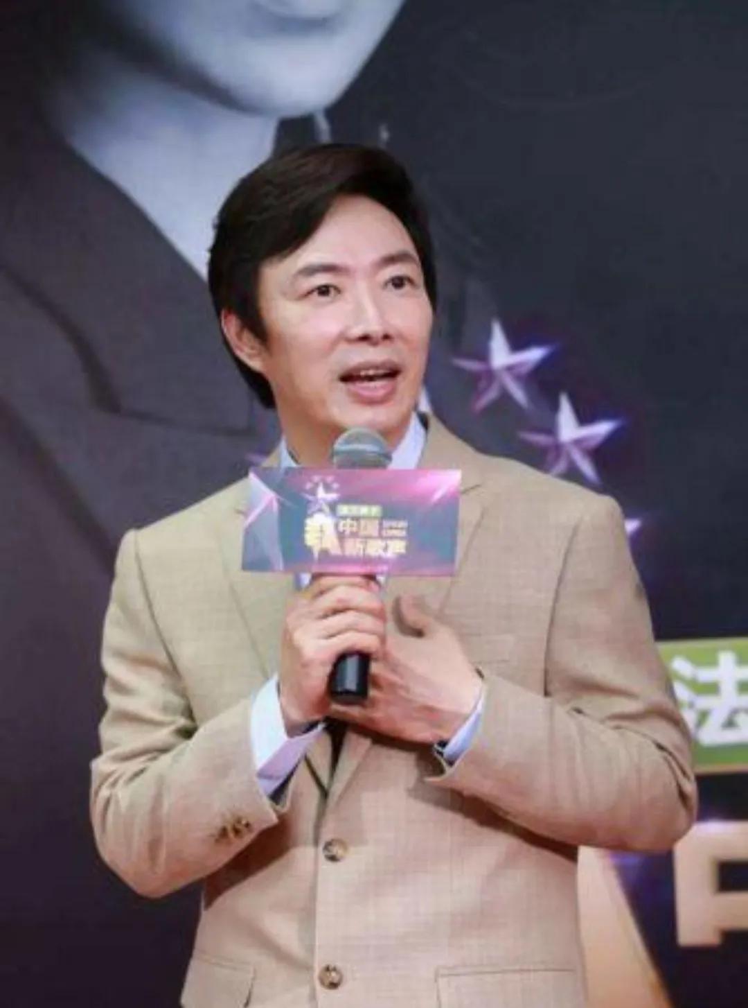 她愿意和费玉清做老朋友.费玉清的回答亮了