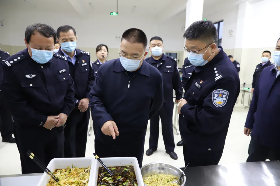 ������ͬ־����馶������������������غ͹�������������� ����ο���񾯸����͹�����Ա