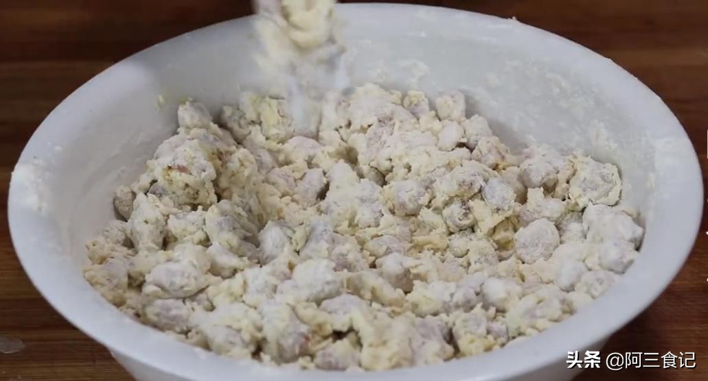 花生米怎么做才好吃，大厨告诉我，加2个鸡蛋，这样做比吃肉还香