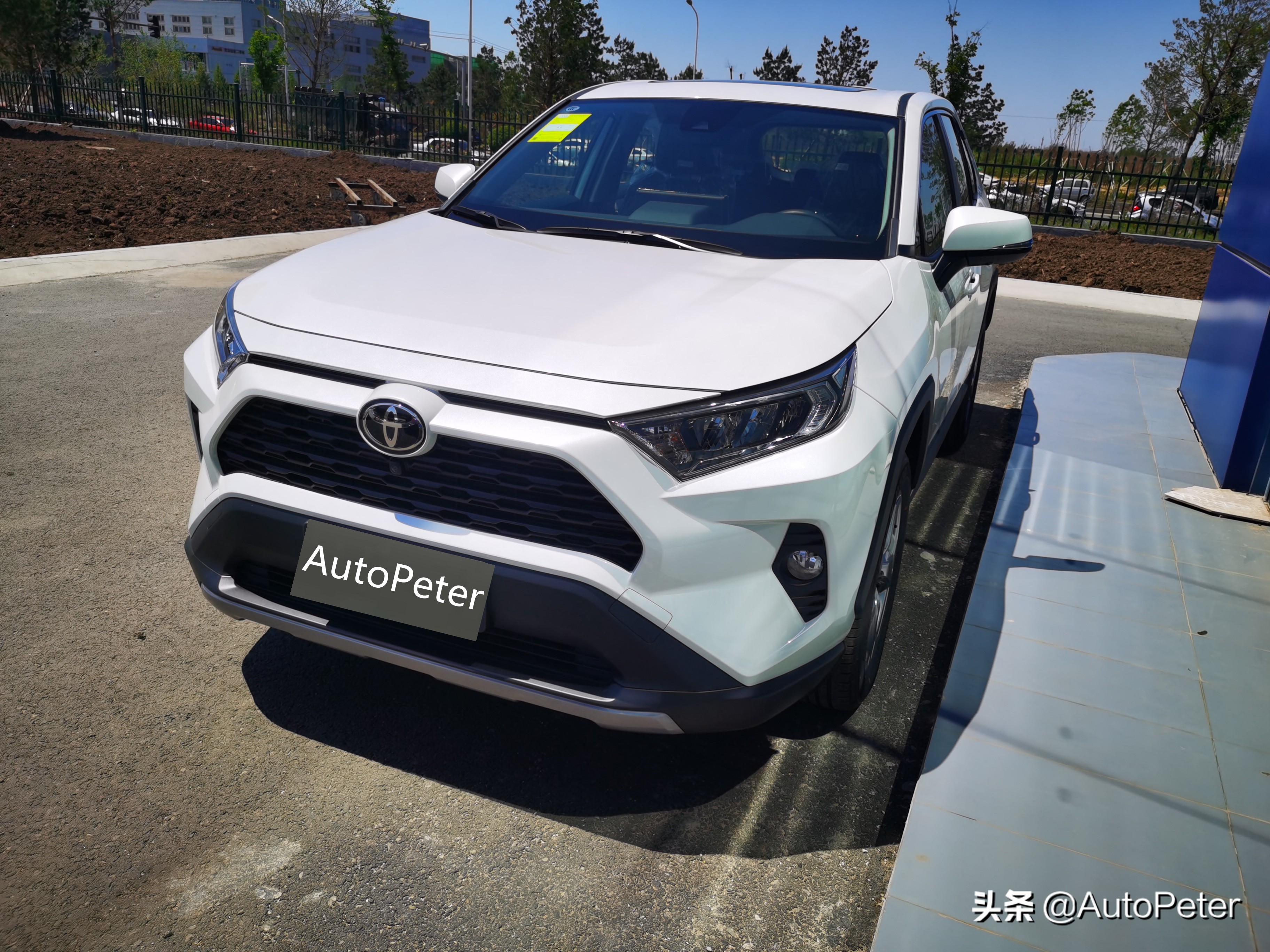 更有“活力”的都市SUV，丰田RAV4荣放