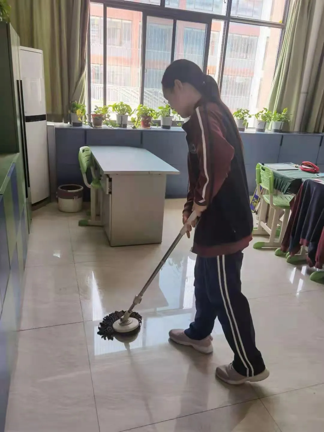 郑州市郑东新区文苑学校：文明共建 爱卫同行